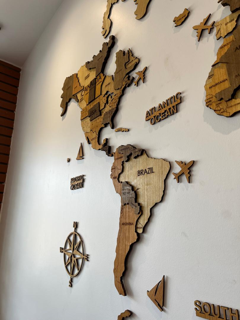 World Map 3d en Bois